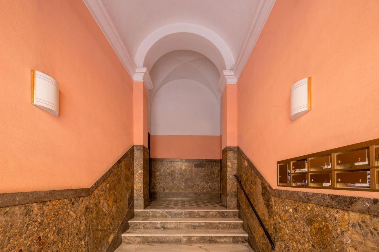 Well Done Montebello Rome Buitenkant foto